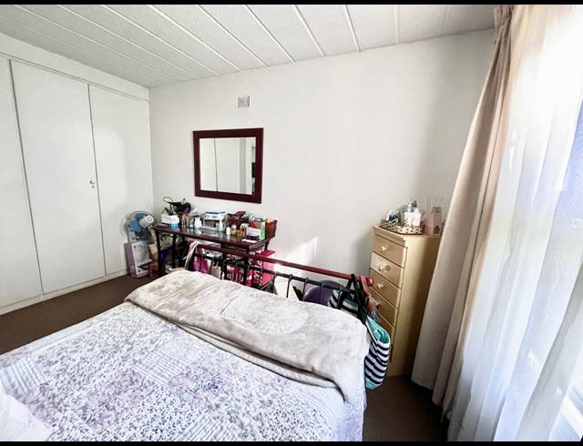 1 BEDROOM SECTIONAL TITLE FOR SALE IN ROBINDALE